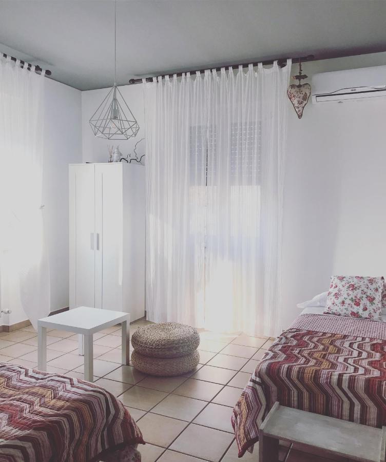 Bed And Breakfast D&D Cardano al Campo Kültér fotó